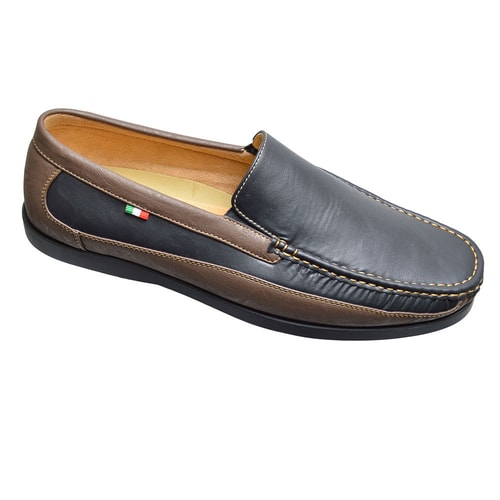 D555 Stuart Slip On Shoe Black